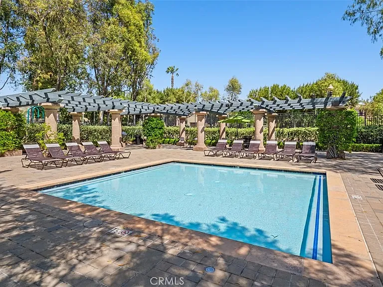 6 El Cajon — Photo 25