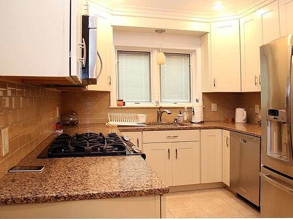 5th image of 2219 E 24th St