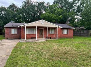 4121 Yorkshire Ln, Mobile, AL 36609