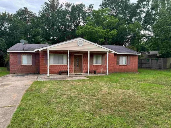 4121 Yorkshire Ln, Mobile, AL 36609