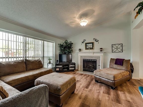 3rd image of 838 Eagle Dr