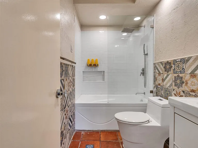22538 Market Square Ln — Photo 11