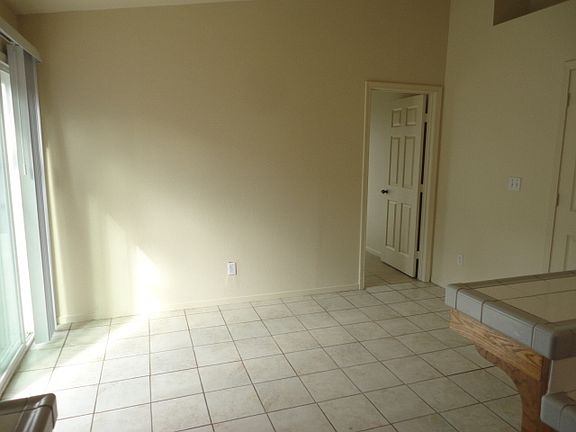 3rd image of 774 W River Oak Ave