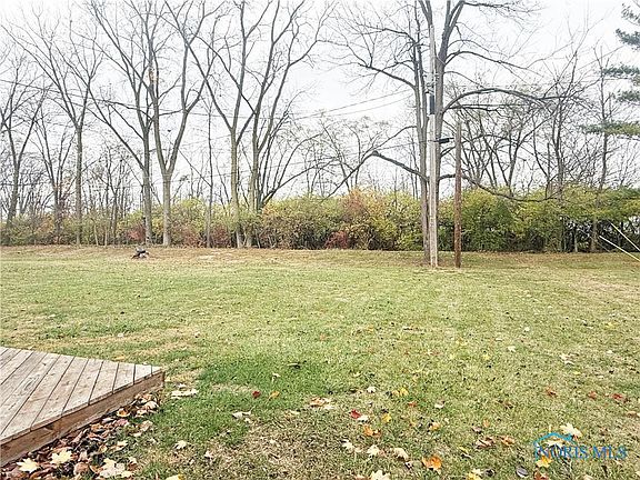 2nd image of 1136 E Park Ln