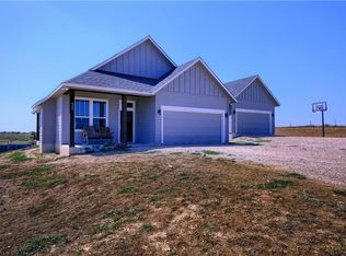 600 County Road 466, Elgin, TX 78621