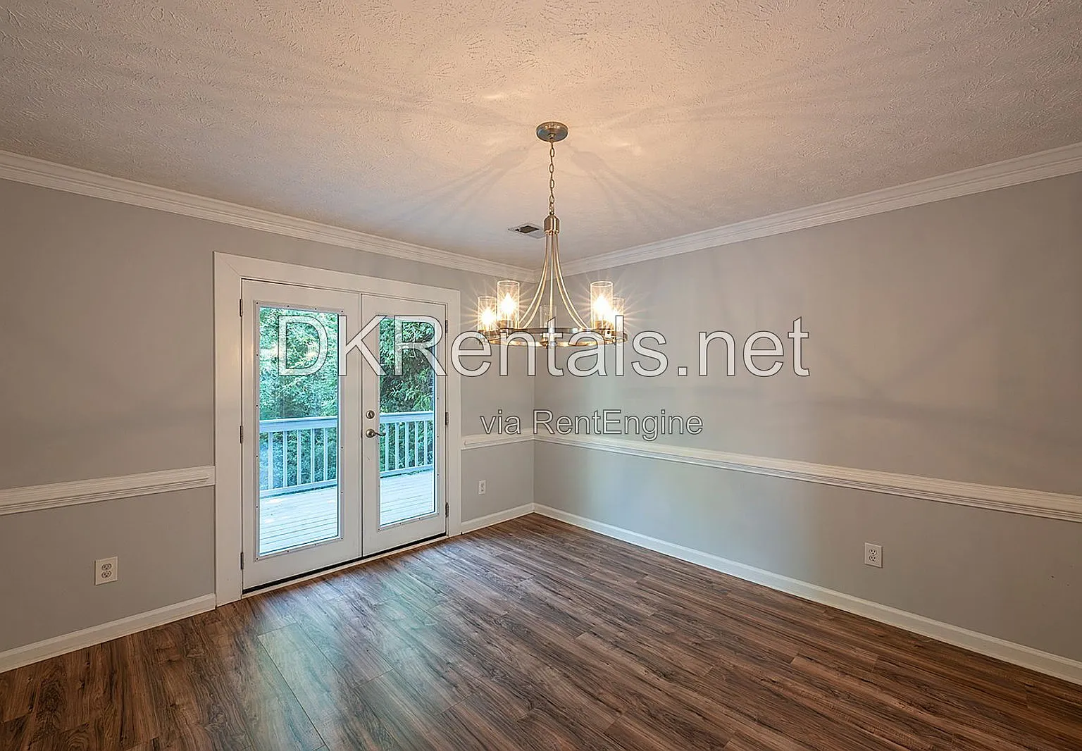 3 bed, 2.5 bath, 1906 sqft, $2,500 — Photo 4