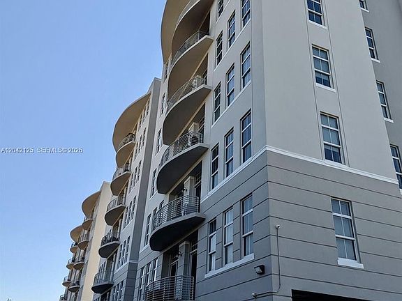 2nd image of 1789 NE Miami Gardens Dr #W304