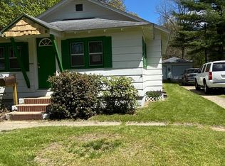 1318 8th St, Three Rivers, MI 49093