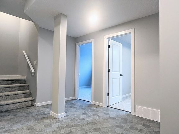 3rd image of 115 Stiles Bnd #Basement