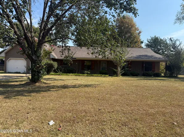 290 Lakeover Dr W, Columbus, MS 39702