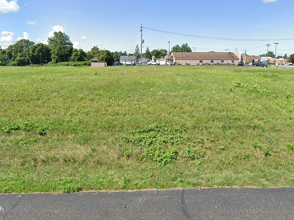 1st image of W 8th St