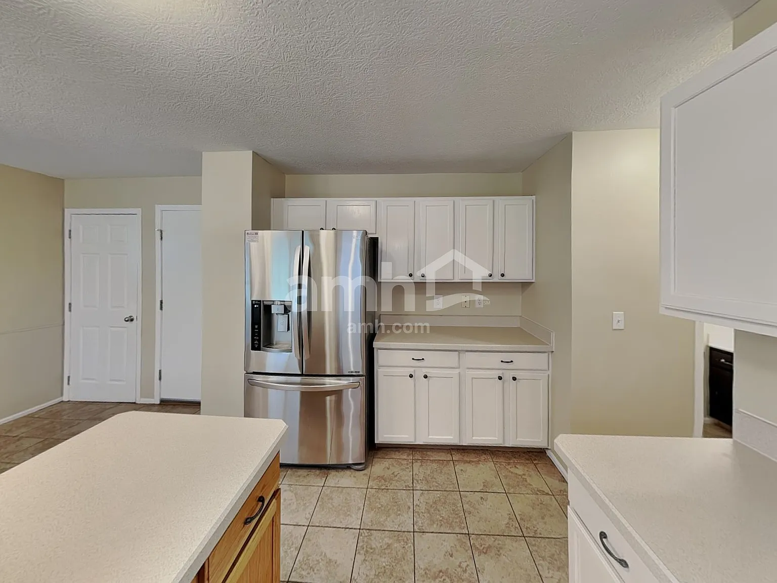 4 bed, 2.5 bath, 1962 sqft, $2,540 — Photo 4