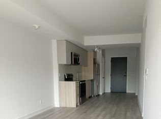 2000 Bathurst St #302, Toronto, ON M5P 0A7