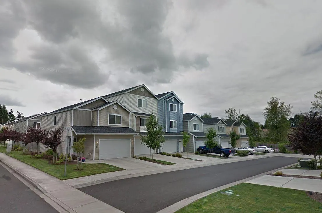 Primary Photo - 1815 NE 90th Cir