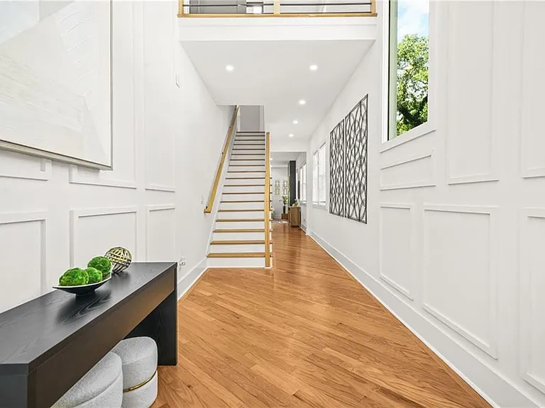 2186 Park Ter — Photo 2