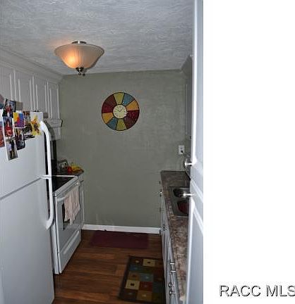 5th image of 2 Rose Ave