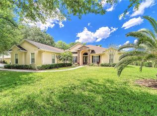 712 Charter Wood Pl, Valrico, FL 33594