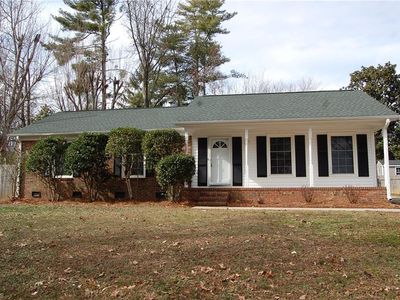 3306 Regents Park Ln, Greensboro, NC, 27455