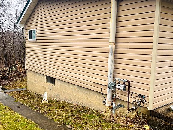 4th image of 162 Camp Rd