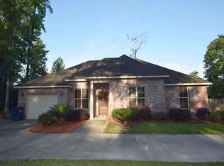 1715 Goos Rd, Moss Bluff, LA 70611