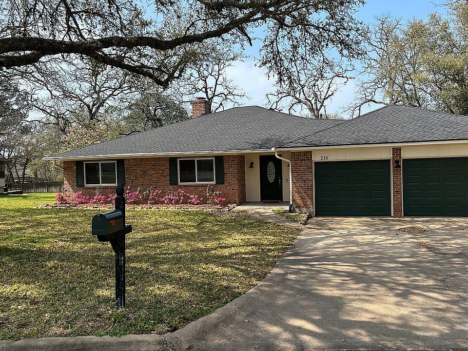 2nd image of 216 Lisa Ln