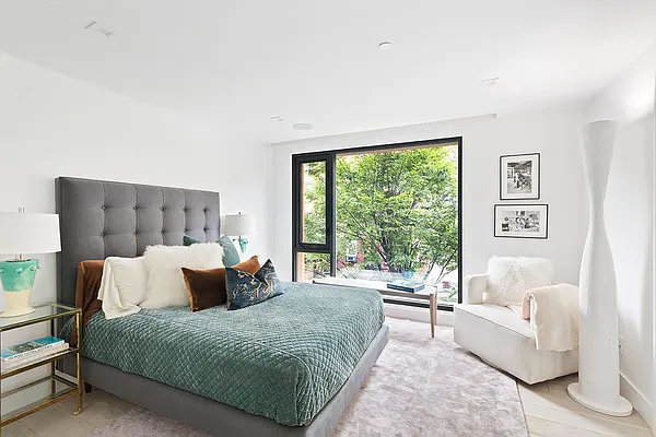 Sold by Compass | media 20