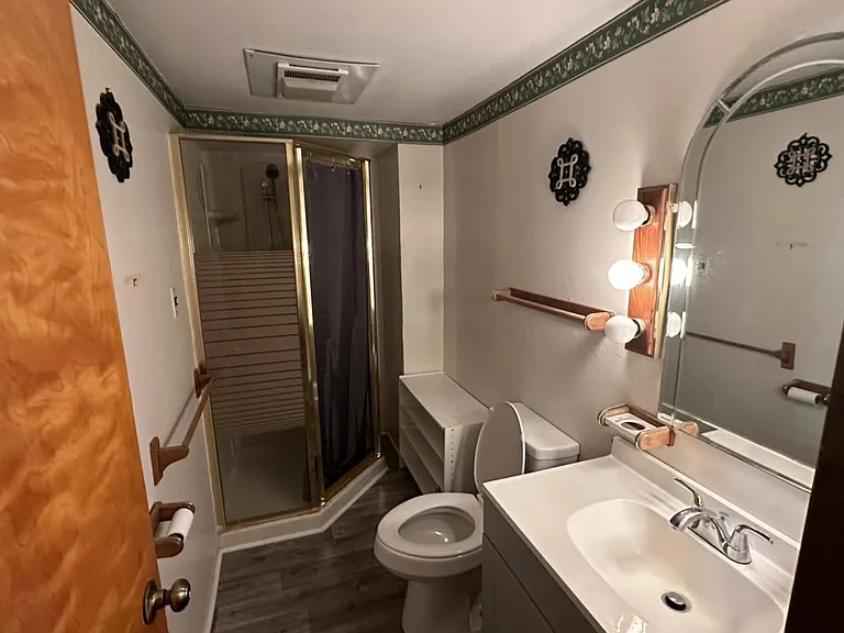 2618 Daniel Farm Rd — Photo 4