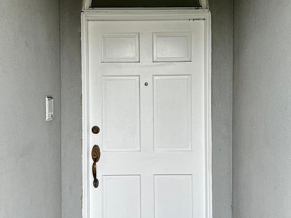 2nd image of 1081 Brunswick St