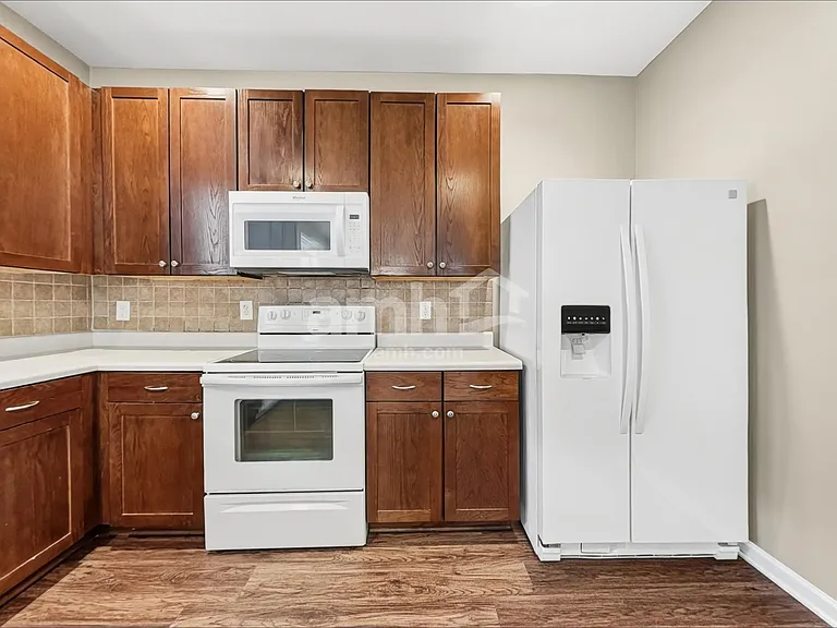 148 Bellfare Dr — Photo 4