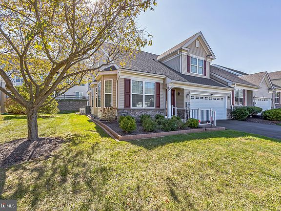 2nd image of 39 Phineas Ln