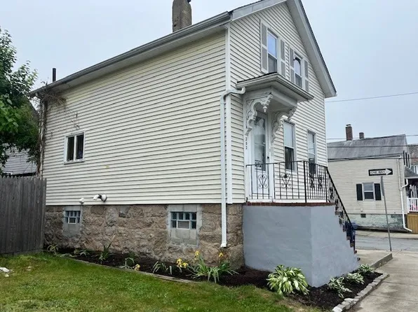 202 Park St, New Bedford, MA 02740