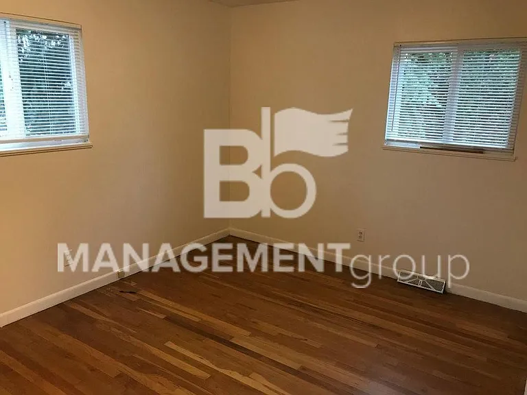 5442 NE 38th Ave — Photo 11