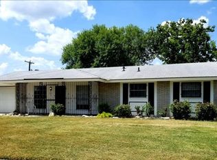 123 Meadow Path Dr, San Antonio, TX 78227