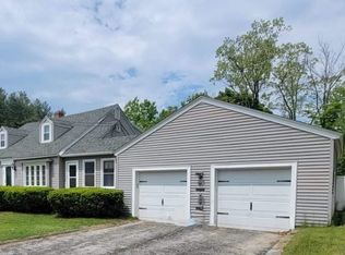 30 Dewey St, Manchester, NH 03103