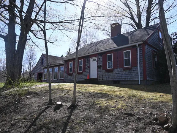 104 Northern Avenue, Gardiner, ME 04345