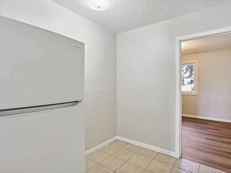 2206 Dale Dr #5 — Photo 5