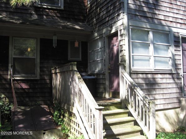 908 Richmond Ave