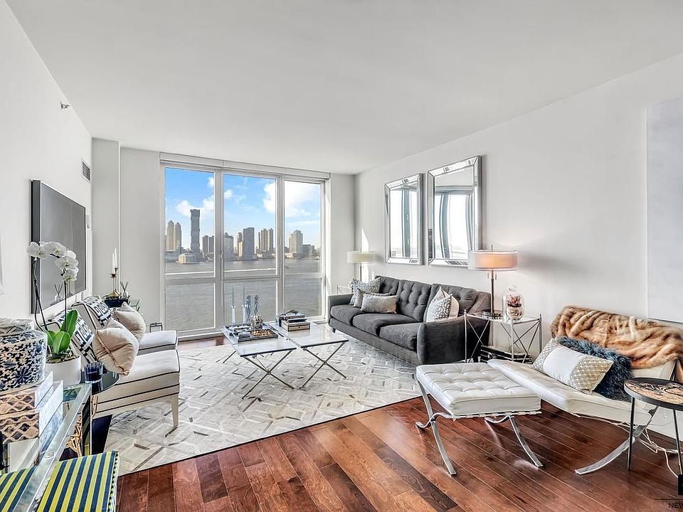 1st image of 20 River Ter APT 15K