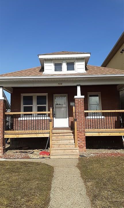 1st image of 1228 Hanna St E