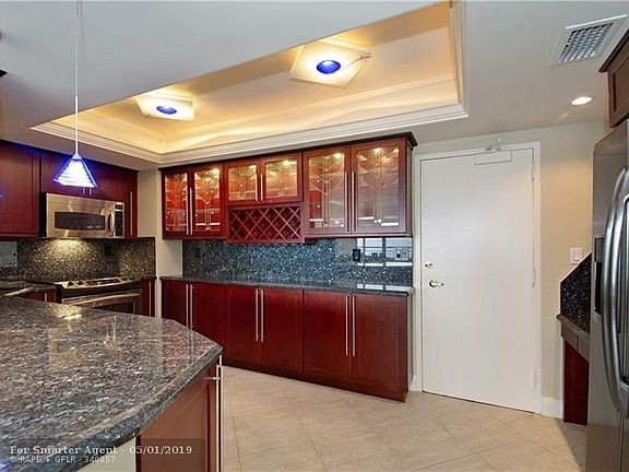2nd image of 3800 Galt Ocean Dr APT 1401