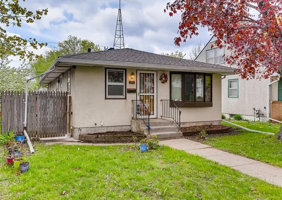 1st image of 798 Orange Ave E