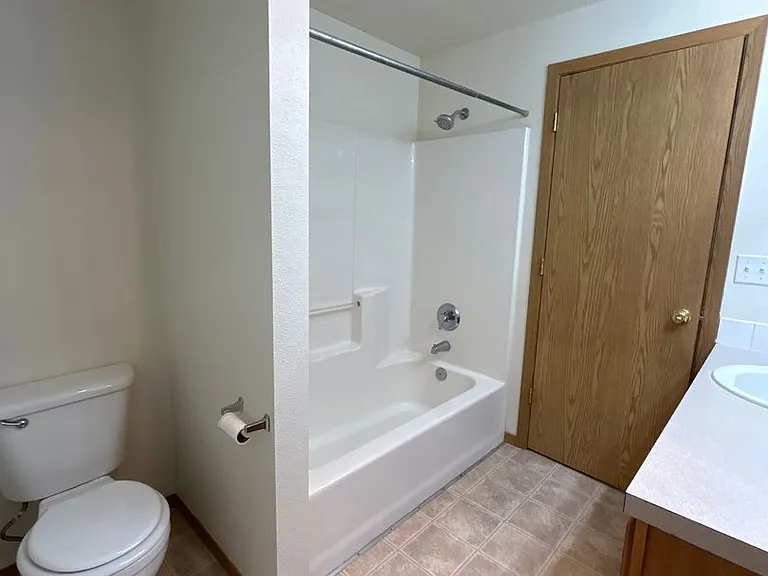 129 Villa Rd — Photo 8