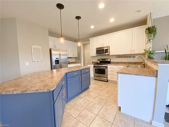 2nd image of 4731 Riverrock Way