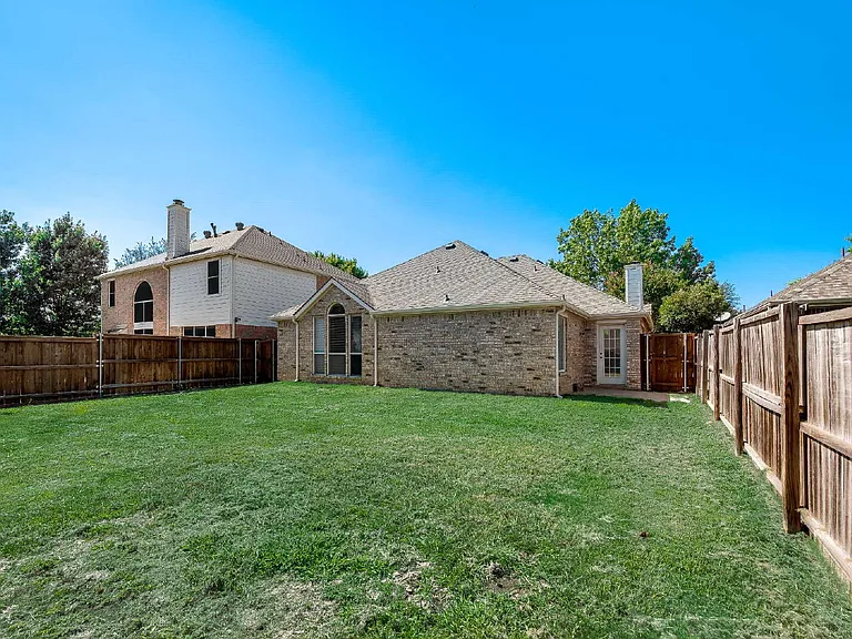 5909 Berkshire Rd — Photo 22