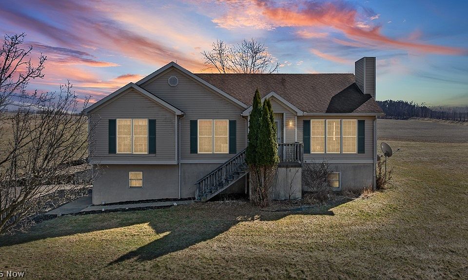 1st image of 10240 Manor Rd NE