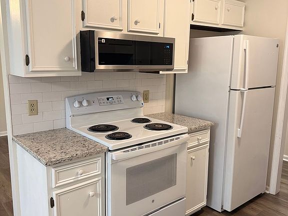 3rd image of 403 Wormwood Ln #C