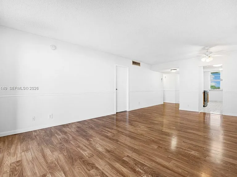 250 Jacaranda Dr #508 — Photo 23