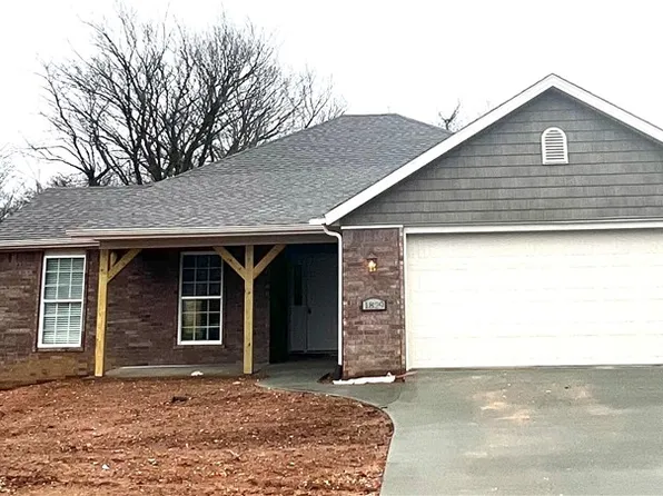 1829 D St, Rogers, AR 72756