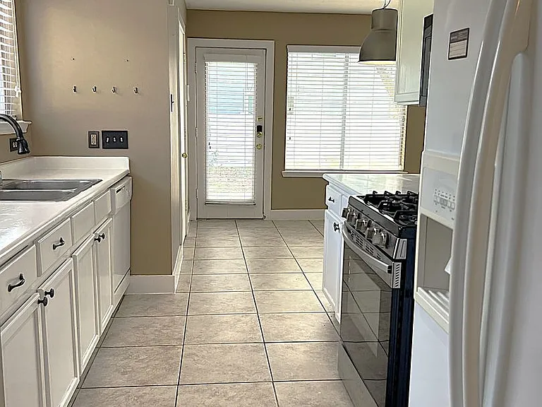 6819 Kingwood Glen Dr — Photo 9