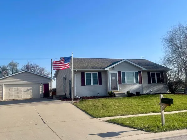 5401 Schubert St, Ames, IA 50014